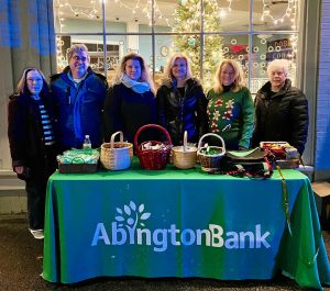 Abington Bank Employees with Holiday Baskets
